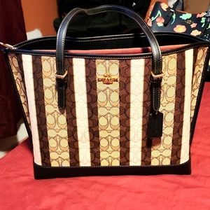 Coach mollie tote/khaki black multi
